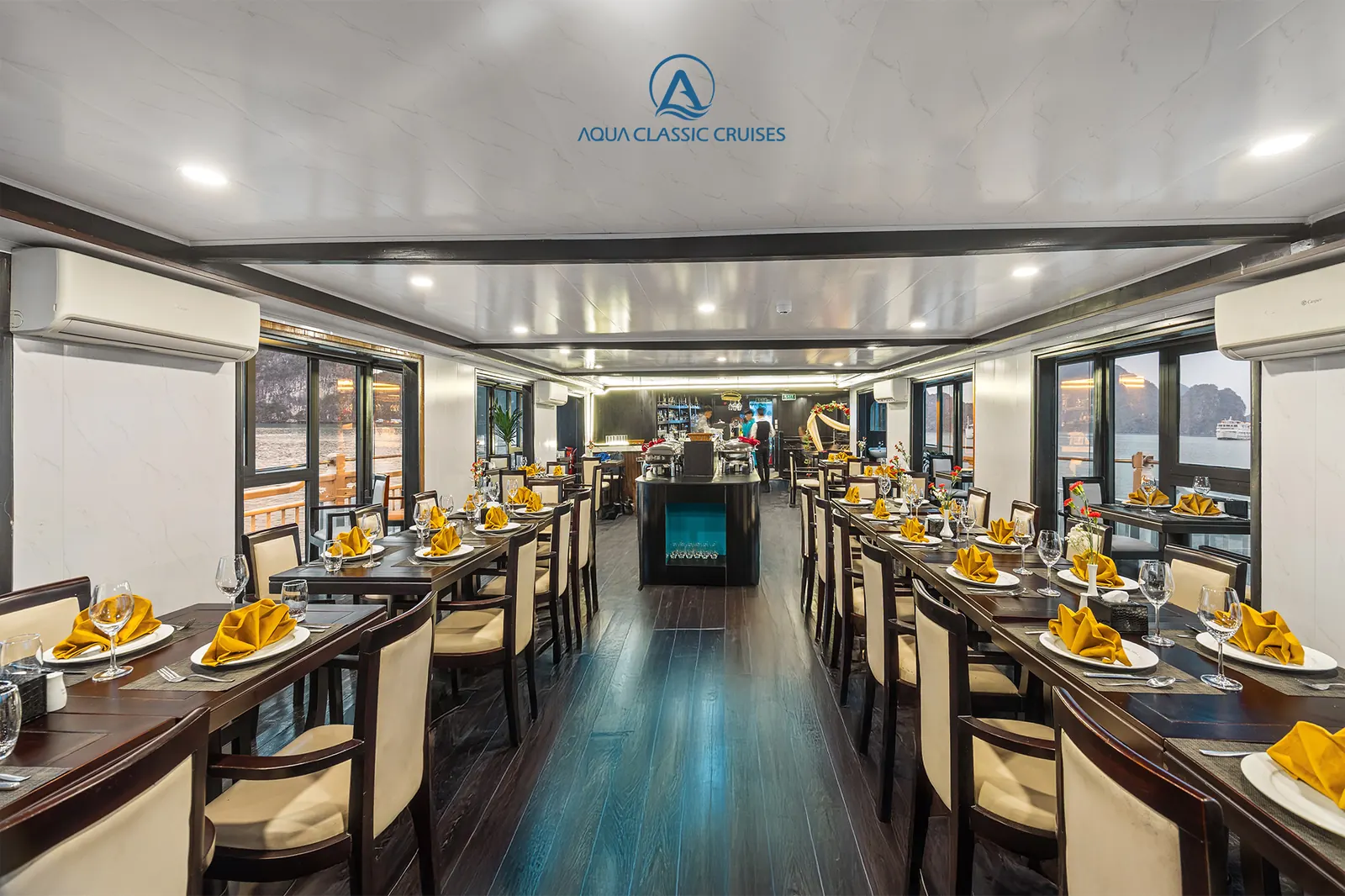 Nhà hàng Aqua Classic Cruise view hoàng hôn Vịnh Hạ Long