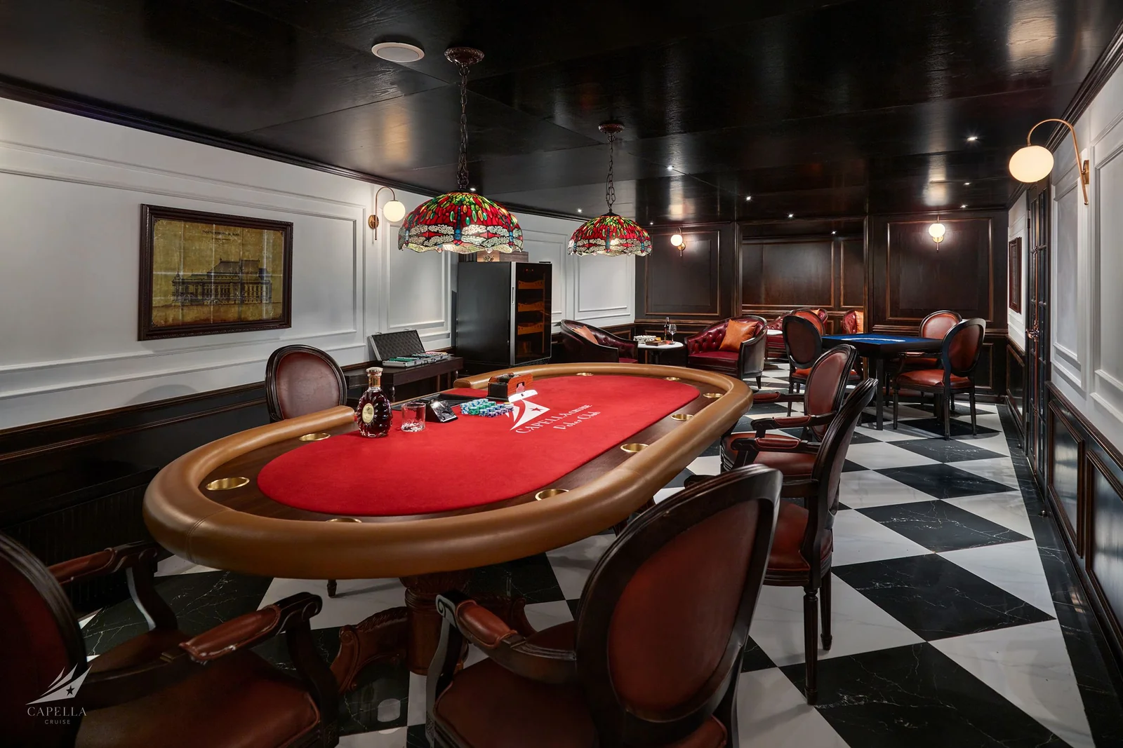 Phòng Poker Club phong cách cổ điển trên du thuyền Capella