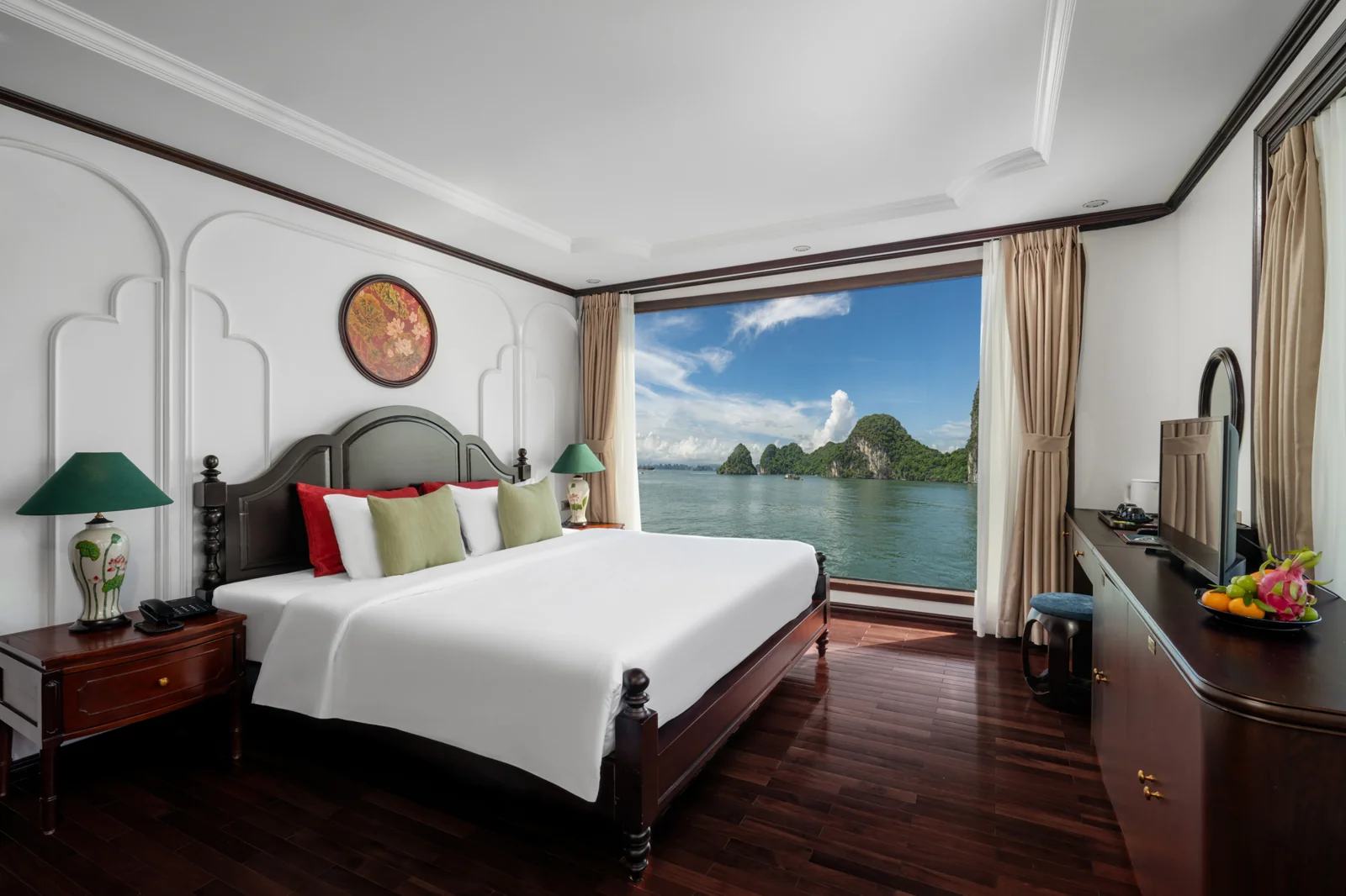 Ambassador Suite - hạng phòng cao cấp nhất trên du thuyền Cycad Cruise