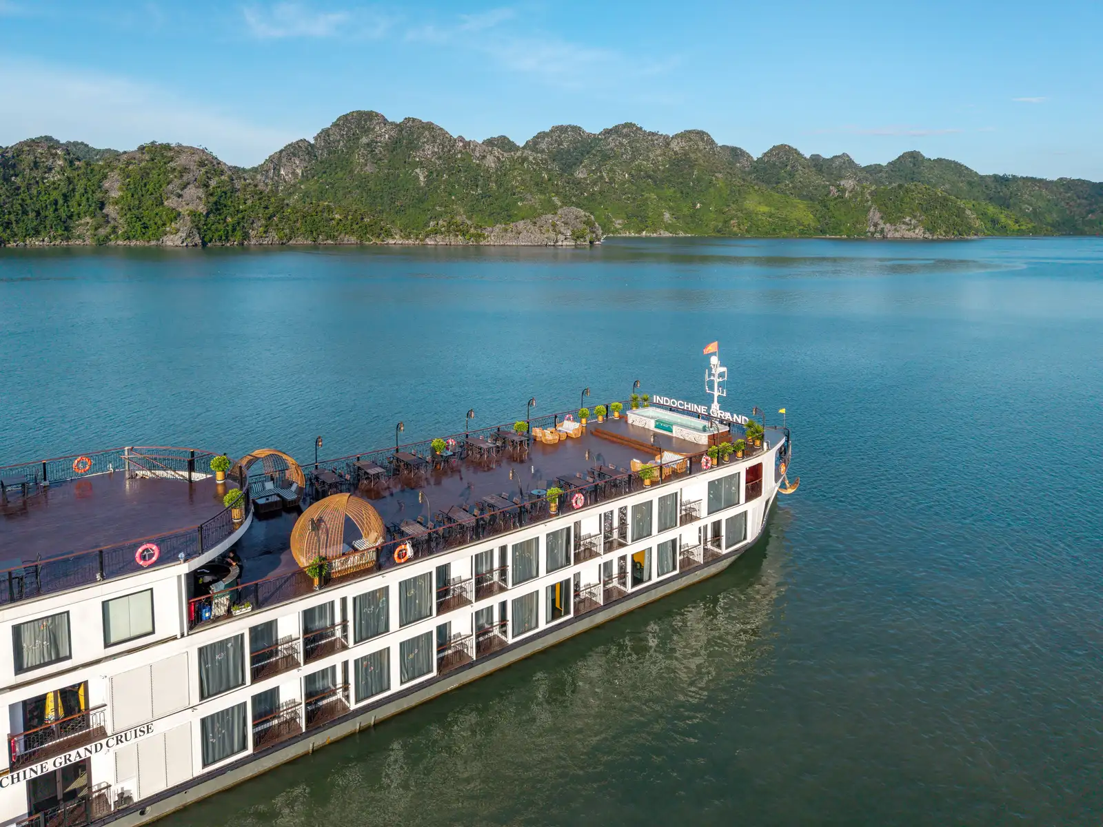 Du thuyền Indochine Grand trên Vịnh Lan Hạ