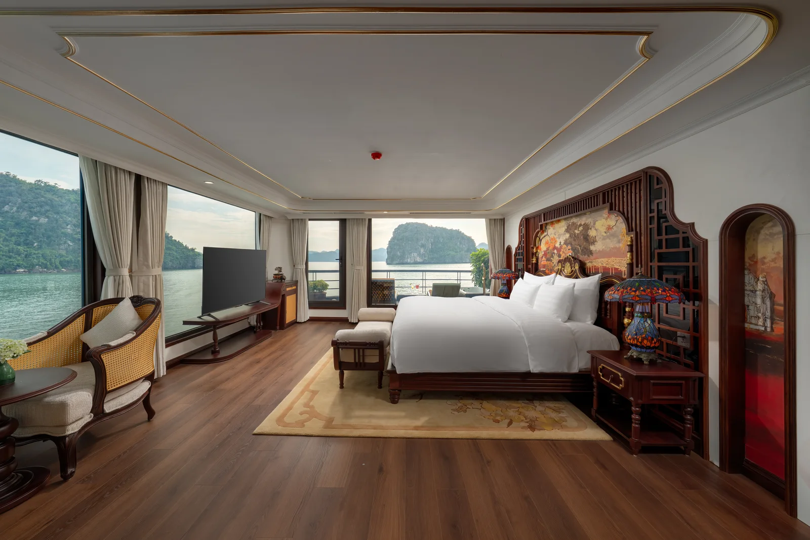 Suite Imperial du thuyền L'amour có Jacuzzi ngoài trời