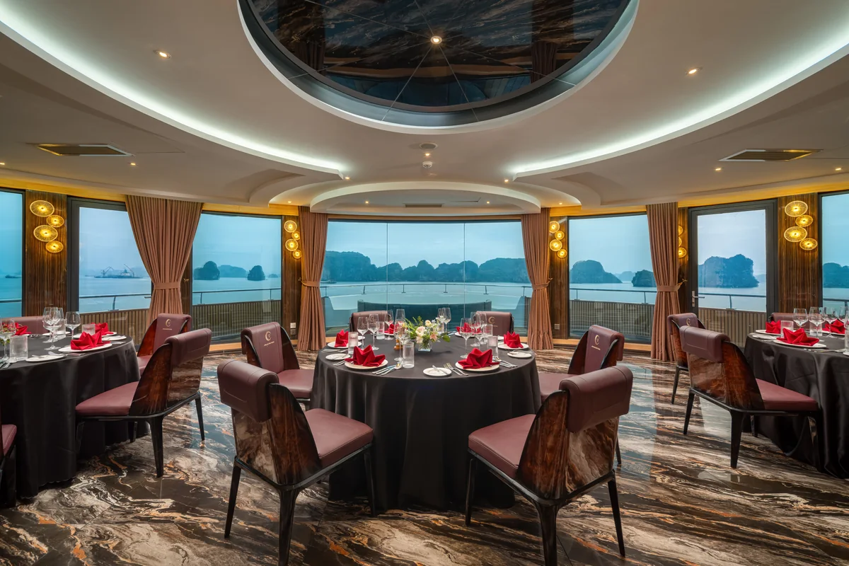 Phòng ăn riêng President trên du thuyền Luna Halong Cruise