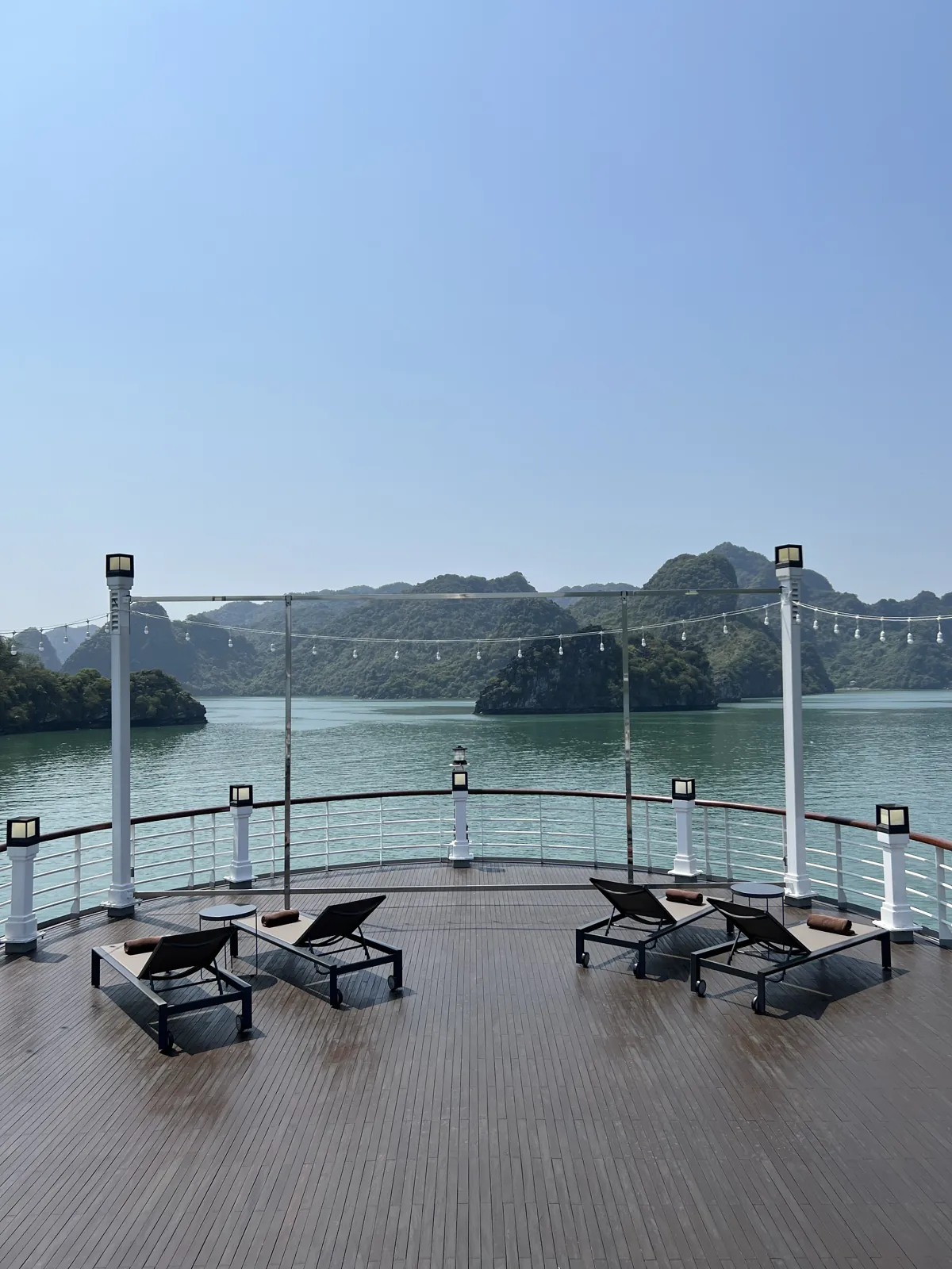 Trải nghiệm trên du thuyền Paradise Grand