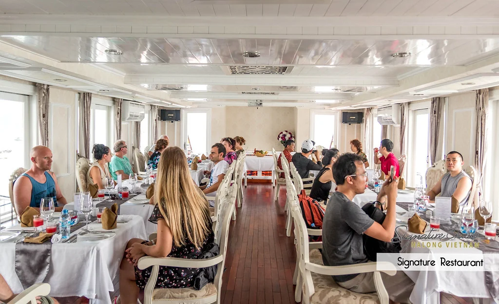 Nhà hàng trên du thuyền Signature Halong Cruise