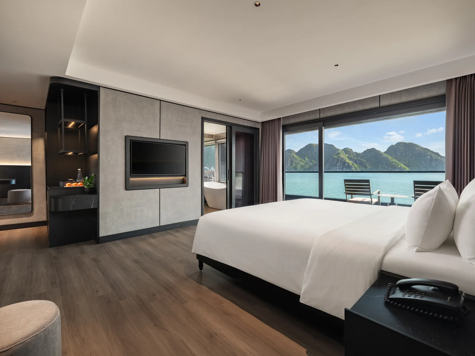 Senior Balcony Suite 35m² du thuyền Victorious có ban công
