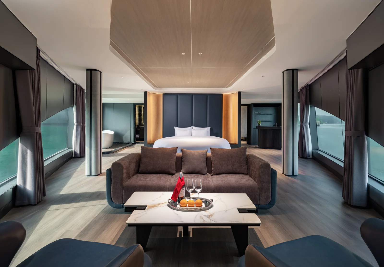 VIP Ocean Suite 80m² du thuyền Victorious có Jacuzzi